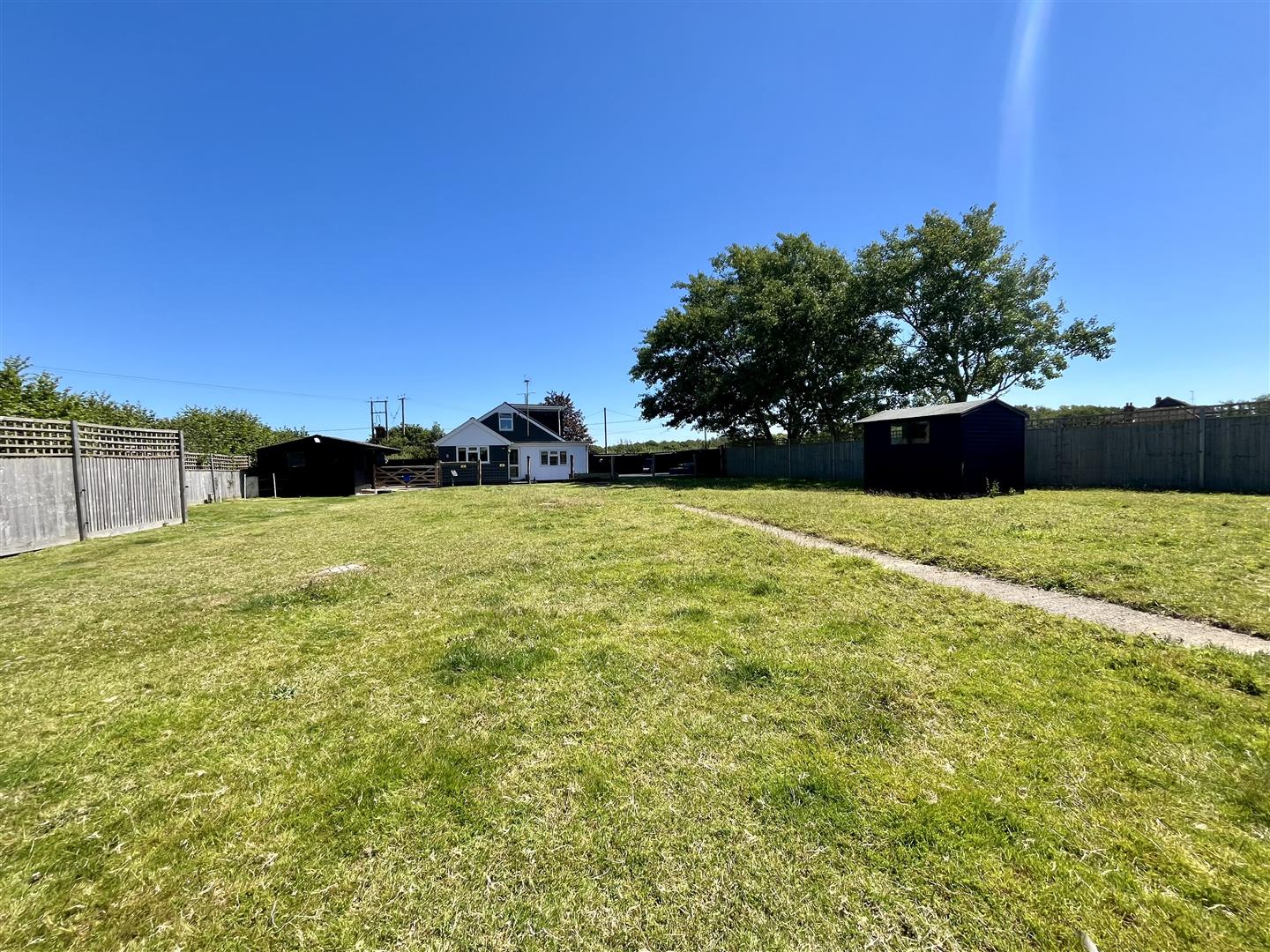 Fourteen Acre Lane, Three Oaks